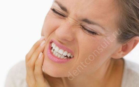Какие основные причины бруксизма и как справиться со скрежетом в зубах?
