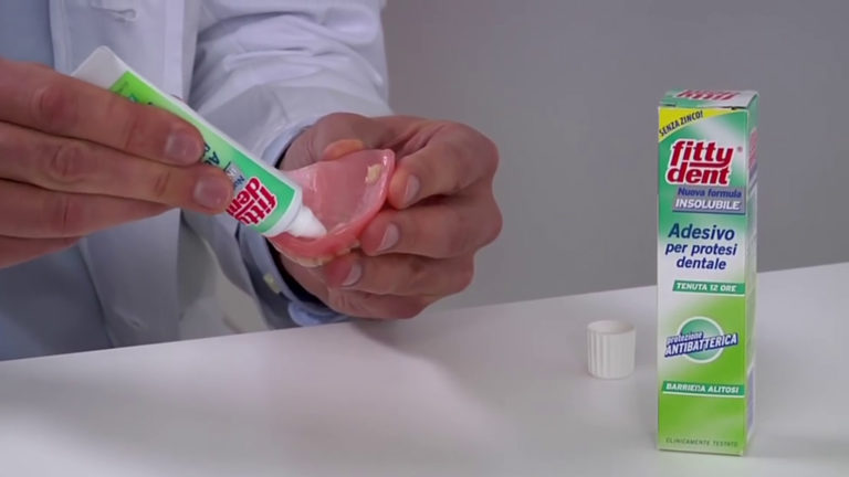 Как правильно пользоваться корегой для зубных протезов видео и фото