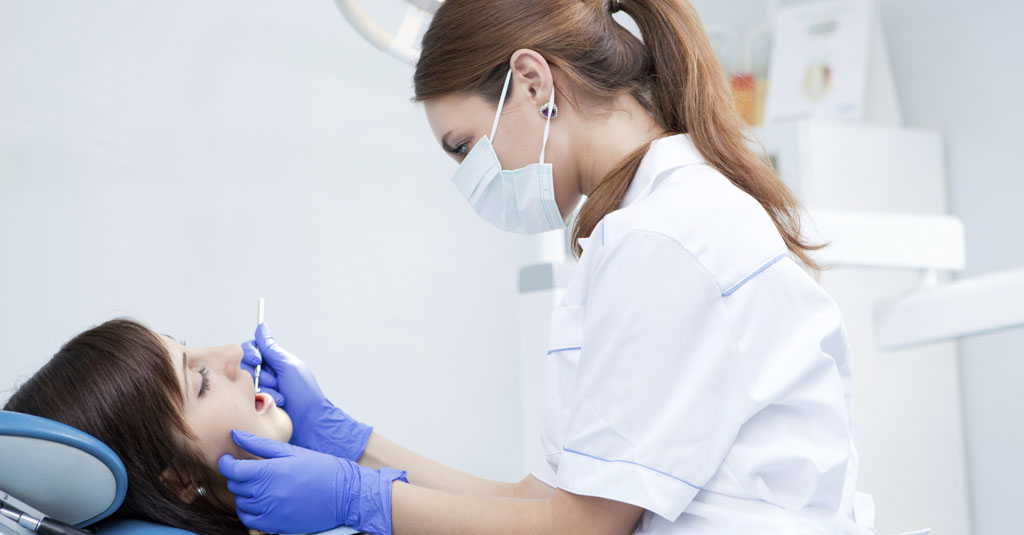 Профилактические осмотры у стоматолога помогут избежать проблемы